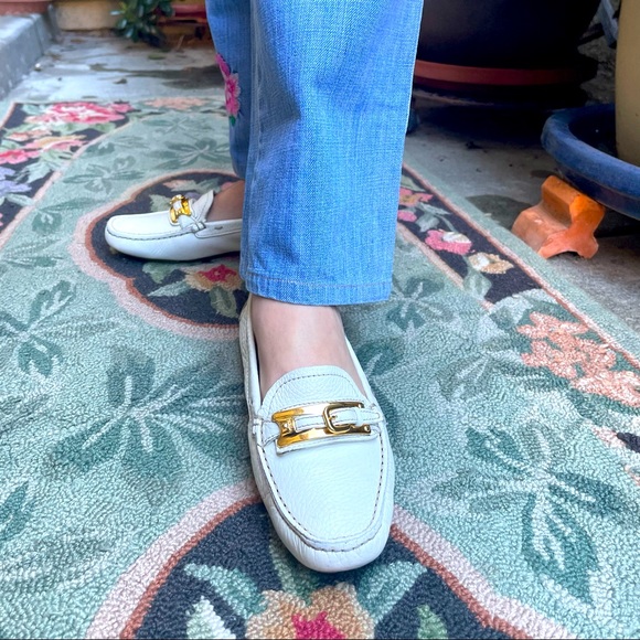 White/gold Prada pebbled leather shoes - Picture 2 of 16